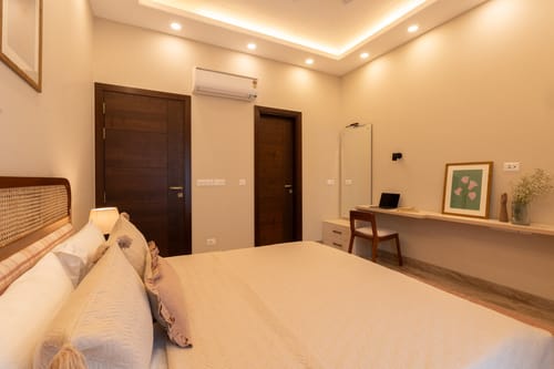 Comfort Room @ Vista Residences at GK-1 – 8 bedroom villa in Delhi-ncr, Delhi