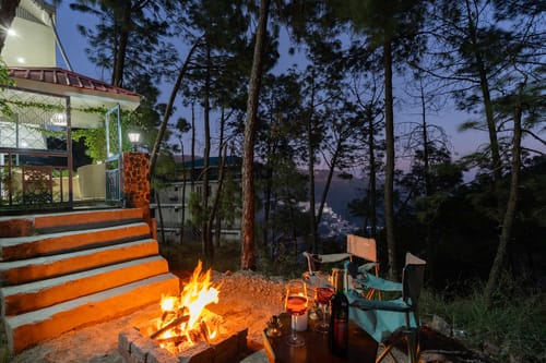 Crescent Peak W/Jacuzzi – 3 bedroom villa in Kasauli, Himachal Pradesh