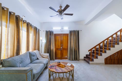 Vyasa | 3-BHK Cottage With Private Balcony & Hill Views | 5 mins From Mussoorie Lake – 3 bedroom villa in Mussoorie, Uttarakhand