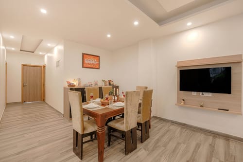 Pinnacle | Hilltop 3-BHK Apartment with Picturesque Balcony & Scenic Views  – 3 bedroom villa in Kasauli, Himachal Pradesh