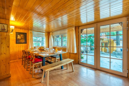 Lush @ Chalet Rushli - Kanatal – 5 bedroom villa in Mussoorie, Uttarakhand