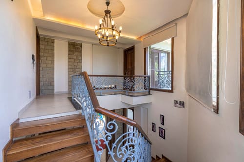 Gulmohar Estate – 5 bedroom villa in Kasauli, Himachal Pradesh