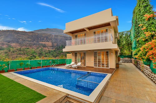 Heavenly Homes Villa | 2-BHK Villa with Private Pool, Garden & 360° Panoramic Hill Views Near Sahyadri Waterfall – 2 bedroom villa in Karjat, Maharashtra