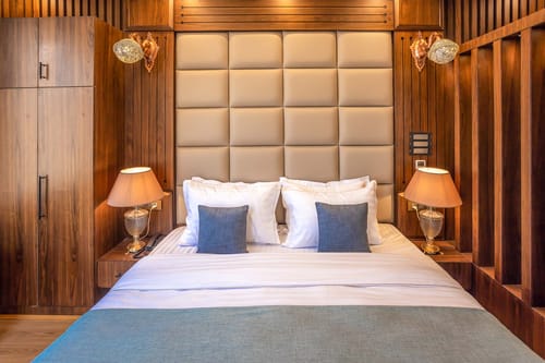 Frozen Fall - Tangmarg w/ Breakfast Included