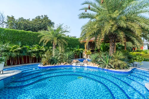 The Krishna Farmhouse | Countryside 4-BHK With Private Pool, Garden, Gazebo & Cricket Pitch – 3 bedroom villa in Delhi Ncr, Delhi