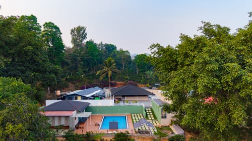 Twisted Tree Together | 2-BHK Pet-Friendly Villa with Shared Pool, Bar & Restaurant – 2 bedroom villa in Coorg, Karnataka