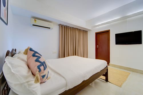 Riviera Residence Suite | Stunning Room With Shared Verandah, Sit-Out Area & Garden – 1 bedroom villa in Alappuzha, Kerala