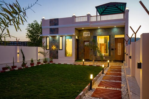 Parvam Retreat | Charming Pet-friendly 2-BHK Villa With Private Pool, Garden, Terrace & Aravali Hill Views – 2 bedroom villa in Udaipur, Rajasthan