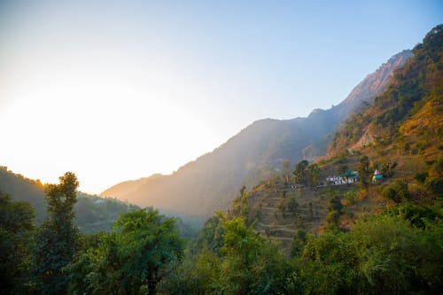Madhuram Villa | Pet-Friendly 5-BHK Hillside Retreat With Garden & Balcony – 5 bedroom villa in Dehradun, Uttarakhand