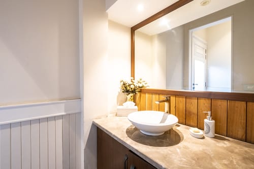 Ekant Villa w/ Outdoor Pool