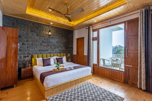 Querencia | Pet-friendly 5-BHK Villa With Sunset & Hill Views  – 5 bedroom villa in Kasauli, Himachal Pradesh