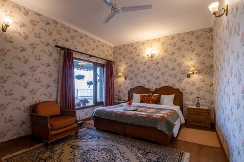 Destine – 6 bedroom villa in Kasauli, Himachal Pradesh