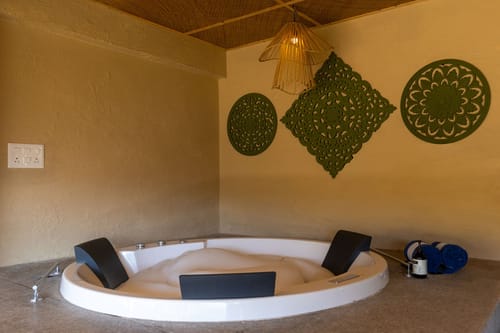 Juniper w/ Private Jacuzzi @ Sirmour Baag – 4 bedroom villa in Kasauli, Himachal Pradesh