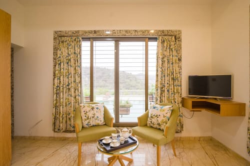 Shourya Celesta | Charming Hilltop 3-BHK Villa With Private Pool, Garden & Terrace – 3 bedroom villa in Udaipur, Rajasthan