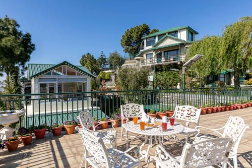 2 Rooms @ Villa Mountain Crest w/ Outdoor Pool – 2 bedroom villa in Kasauli, Himachal Pradesh