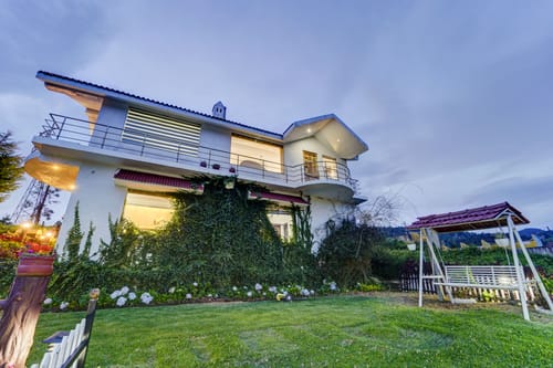 Heaven Hill View | Elegant 2-BHK Hill Retreat With Garden & Balcony – 2 bedroom villa in Ooty, Tamil Nadu