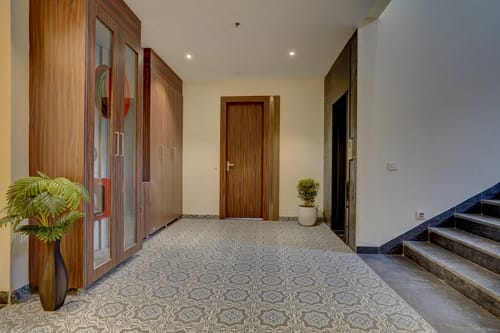 Serene Woods Hotel | 1-Room Retreat With Balcony, Lift & Restaurant Amid Nature  – 1 bedroom villa in Kasauli, Himachal Pradesh