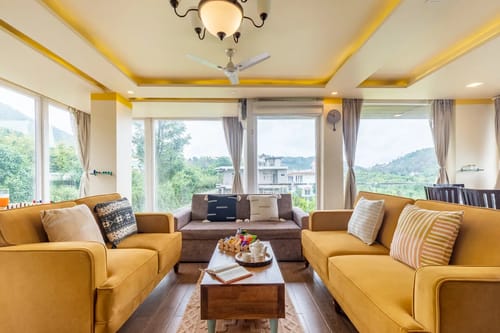 Celestial Rhapsody | Charming 3-BHK Villa With Garden, Terrace & Scenic Views – 3 bedroom villa in Nainital, Uttarakhand