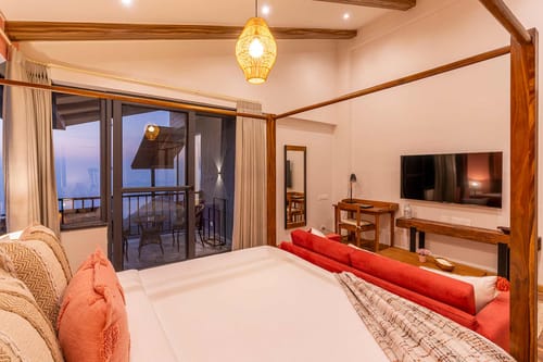 3 Rooms @ Savara w/ Heated Infinity Pool and Jacuzzi Villa in Kasauli
 – 3 bedroom villa in Kasauli, Himachal Pradesh
