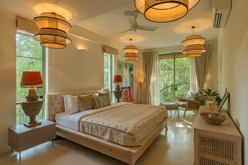 Moonstone Villa w/ Pool & Rooftop Jacuzzi