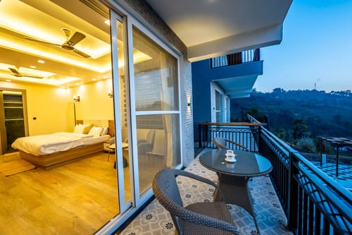 Sunset Springs w/ Heated Swimming Pool – 3 bedroom villa in Nainital, Uttarakhand