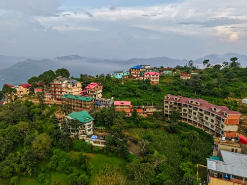 Dochi  |  4-BHK apartment with Hill Views, Living Room, & Balconies – 4 bedroom villa in Kasauli, Himachal Pradesh
