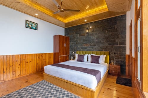 Querencia | Pet-friendly 5-BHK Villa With Sunset & Hill Views  – 5 bedroom villa in Kasauli, Himachal Pradesh