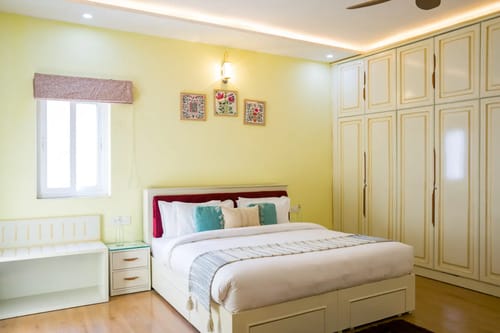 Tranquil 2-BHK Villa by Ganges, 5 Mins from Triveni Ghat