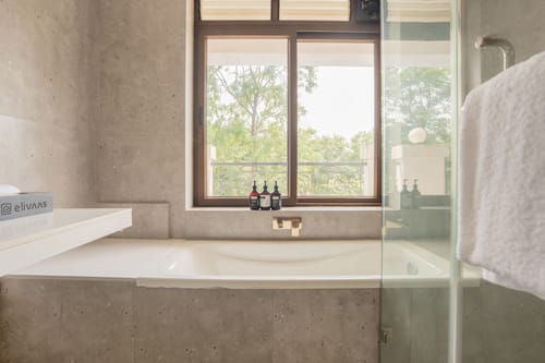 Casa Verdea | 4-BHK Villa With Private Pool & Lift; Near Popular Restaurants