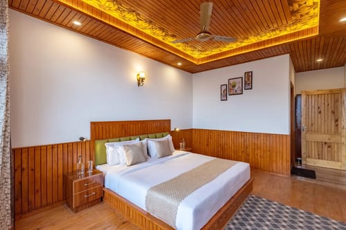 Querencia | Pet-friendly 5-BHK Villa With Sunset & Hill Views  – 5 bedroom villa in Kasauli, Himachal Pradesh