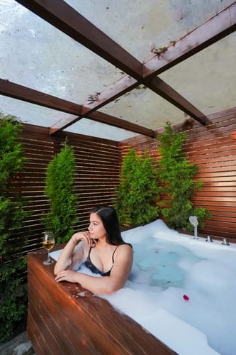 The Dove - Cottage with Jacuzzi – 1 bedroom villa in Mussoorie, Uttarakhand