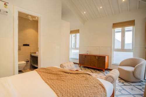 Solace Teal | Charming Pet-friendly 5-BHK Getaway With Private Pool | Grand Dining & 2 living spaces