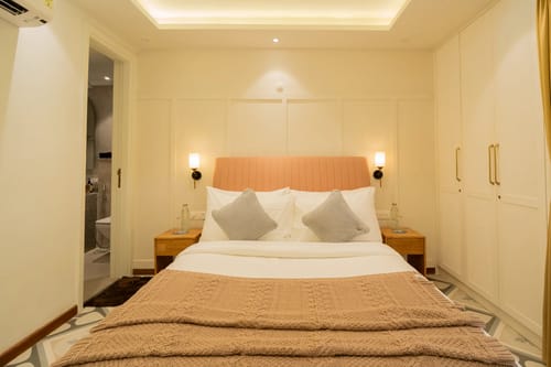 Solace Teal | Charming Pet-friendly 5-BHK Getaway With Private Pool | Grand Dining & 2 living spaces