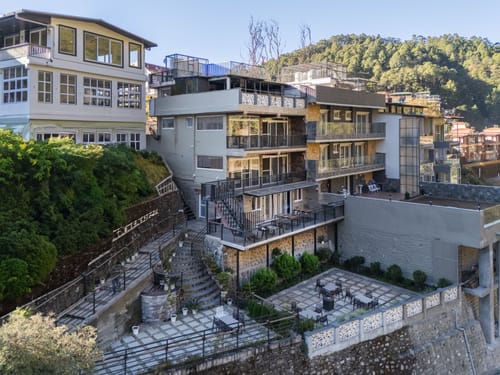Lakefront Escape | Charming 2-room Suite with Sit-out area, Lake Views & Outdoor deck – 2 bedroom villa in Nainital, Uttarakhand