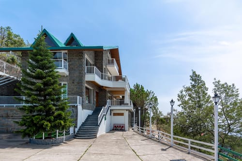 The Rustic Retreat – 4 bedroom villa in Kasauli, Himachal Pradesh
