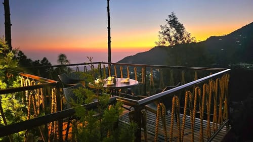 Waterfall Vista- Luxe Treehouse by "The Skydrift" – 1 bedroom villa in Mussoorie, Uttarakhand