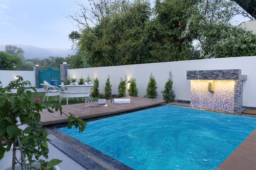 The Kimadi House | 4-BHK English-Style Villa With Rooftop, Pool & Mussoorie Views – 4 bedroom villa in Dehradun, Uttarakhand