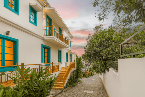 Casa Lotus | 3-BHK Villa with Private Pool, Cosy Nook, Balconies; in a Gated Complex – 3 bedroom villa in North Goa, Goa