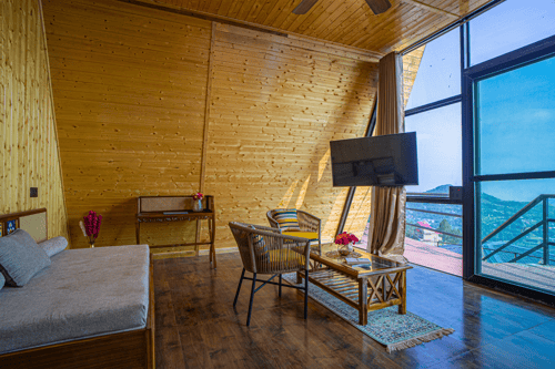 Echo By The Lakes | Lake-View Pet-friendly 2-Bedroom Retreat With Common Garden & Game Zone – 2 bedroom villa in Nainital, Uttarakhand