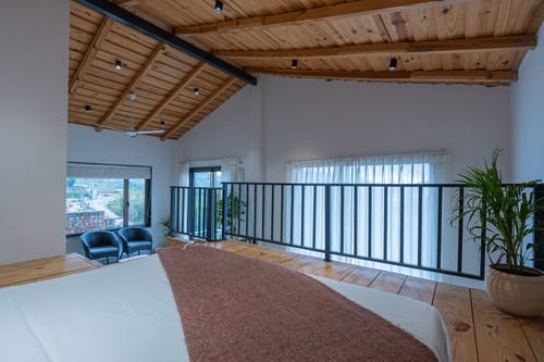 Lakefront | 4-BHK Villa with Common Patio Seating, Attic and Outdoor Dining Area – 4 bedroom villa in Bhimtal, Uttarakhand