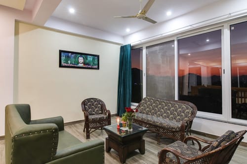 Beige @ Prathaniya Villa – 4 bedroom villa in Udaipur, Rajasthan