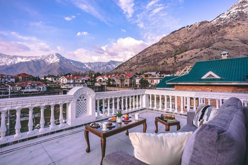Midsummer Moon – 5 bedroom villa in Srinagar, Jammu And kashmir