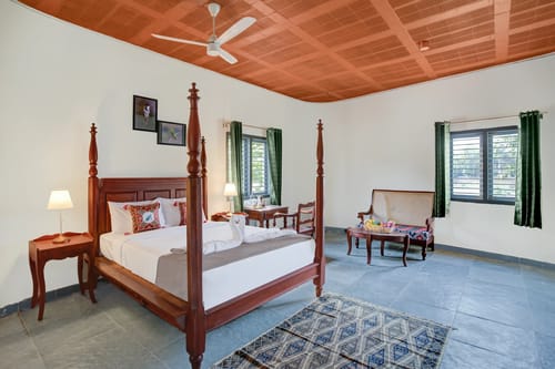 Urvi Terra Luxe Suite | Pet & Eco-friendly Farmstay With Garden, Common Pool & Games Zone – 1 bedroom villa in Bengaluru, Karnataka