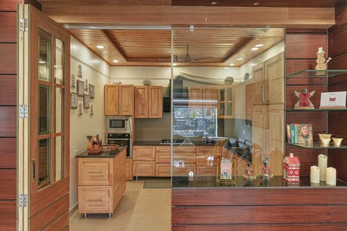 Aaram Bagh | Pet-friendly 4-BHK Escape Amid Pine Forests with Valley Views Near Kasauli – 4 bedroom villa in Kasauli, Himachal Pradesh