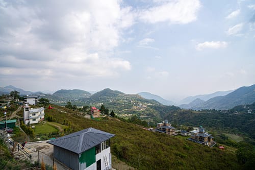 Echo By The Lakes | Lake-View Pet-friendly 2-Bedroom Retreat With Common Garden & Game Zone – 2 bedroom villa in Nainital, Uttarakhand
