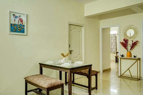 Saffron Breeze | 1-Room in an Apartment with Shared Living, Dining, Lift & Balcony | Women Only – 1 bedroom villa in Bengaluru, Karnataka