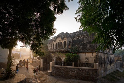 Khohar Haveli - Gurgaon W/ Breakfast Included