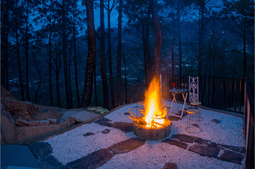 Pine Shadow Flamingo | Pet-friendly Hilltop Suite With Panoramic Views & Restaurant – 1 bedroom villa in Shimla, Himachal Pradesh