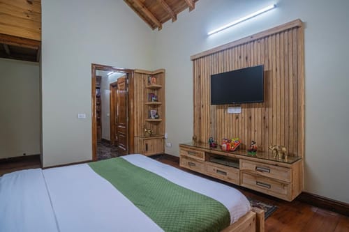 Tapovan Estate | 2-BHK With Kids’ Attic, Garden, Gazebo & Scenic Views – 3 bedroom villa in Nainital, Uttarakhand
