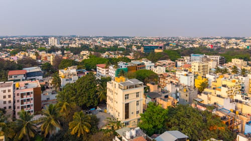 SLV Ventures Abhignya | 2-BHK Urban Stay With Private Balcony & Green View With Lift – 2 bedroom villa in Bengaluru, Karnataka